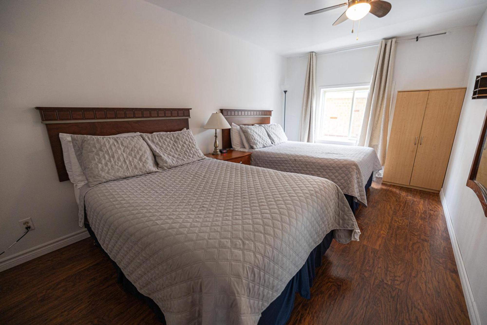 Motel Deblois Sainte-Anne-de-Beaupré Kültér fotó