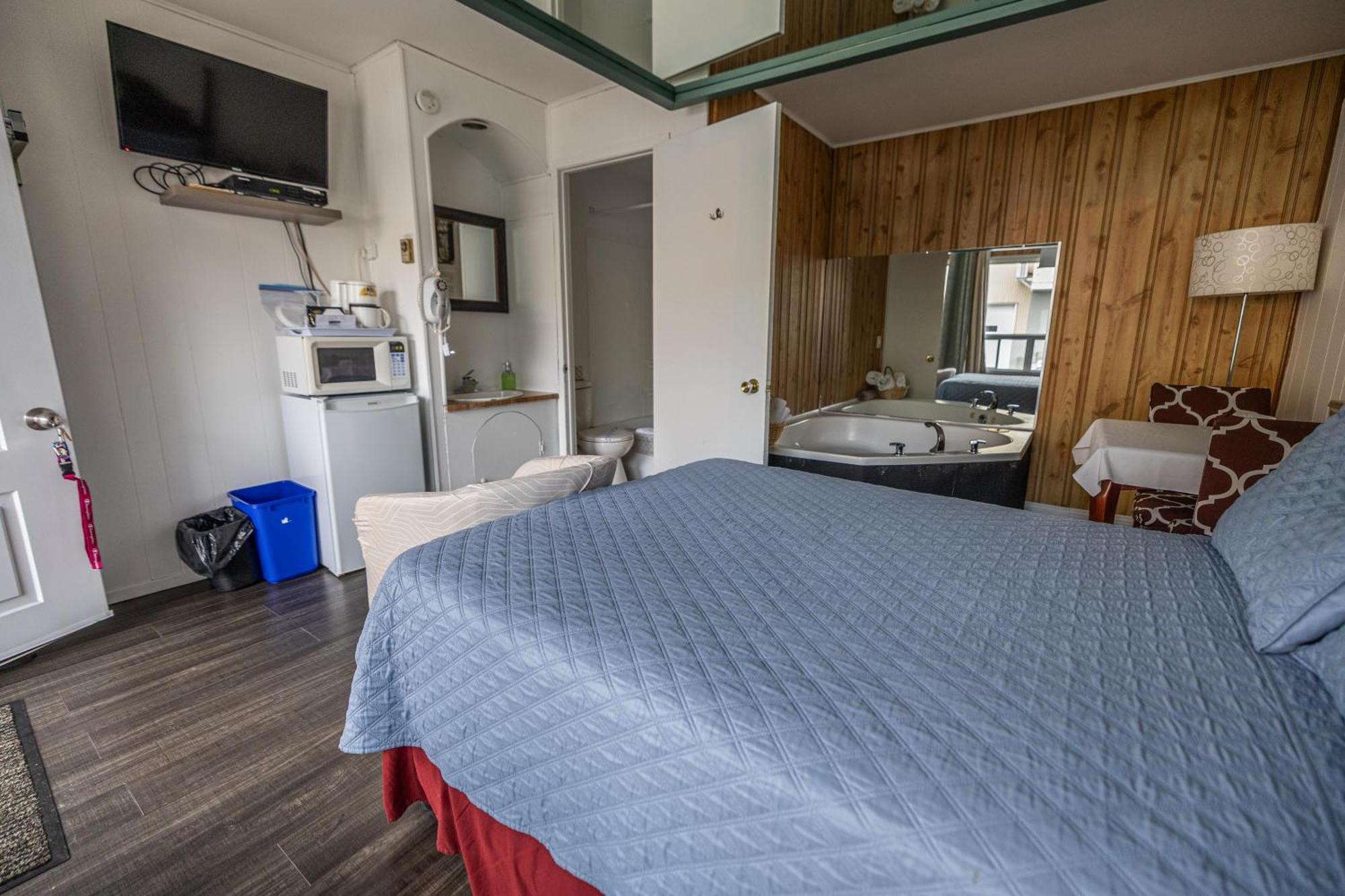 Motel Deblois Sainte-Anne-de-Beaupré Kültér fotó