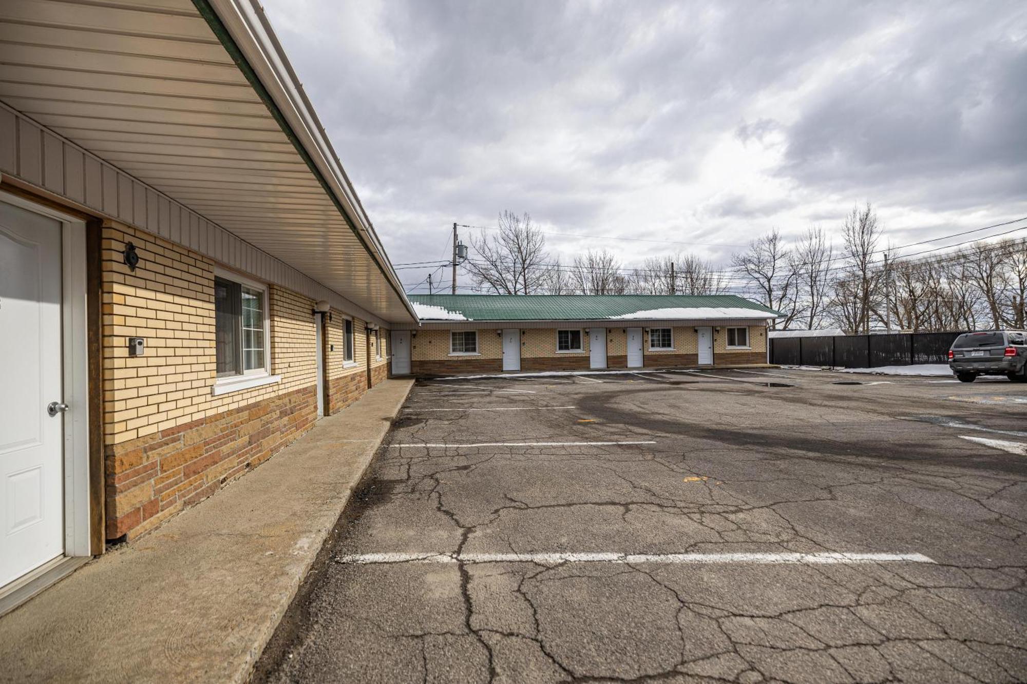 Motel Deblois Sainte-Anne-de-Beaupré Kültér fotó
