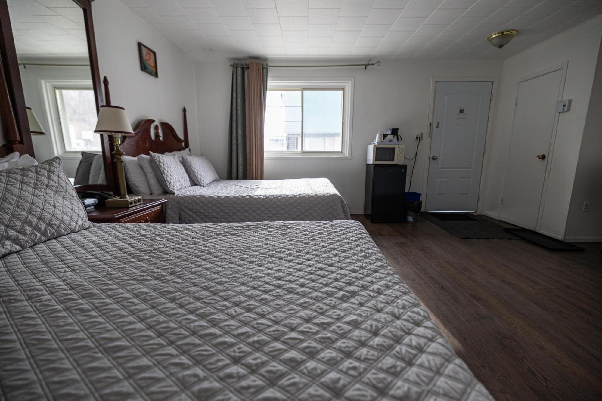 Motel Deblois Sainte-Anne-de-Beaupré Kültér fotó